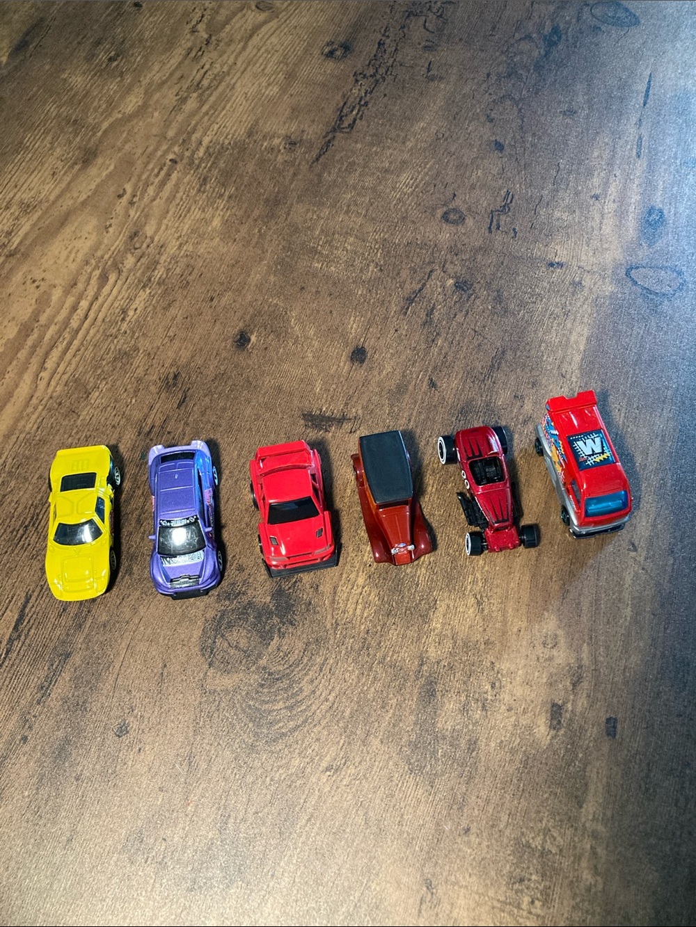 Girls purple, res and yellow hot wheel bundle